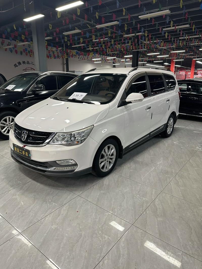 宝骏730自动挡7座车 宝骏730新款自动挡7座多少钱